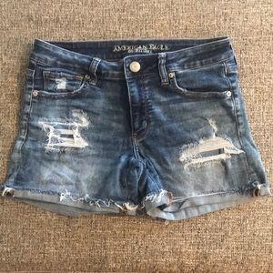 AMERICAN EAGLE MIDI SHORTS